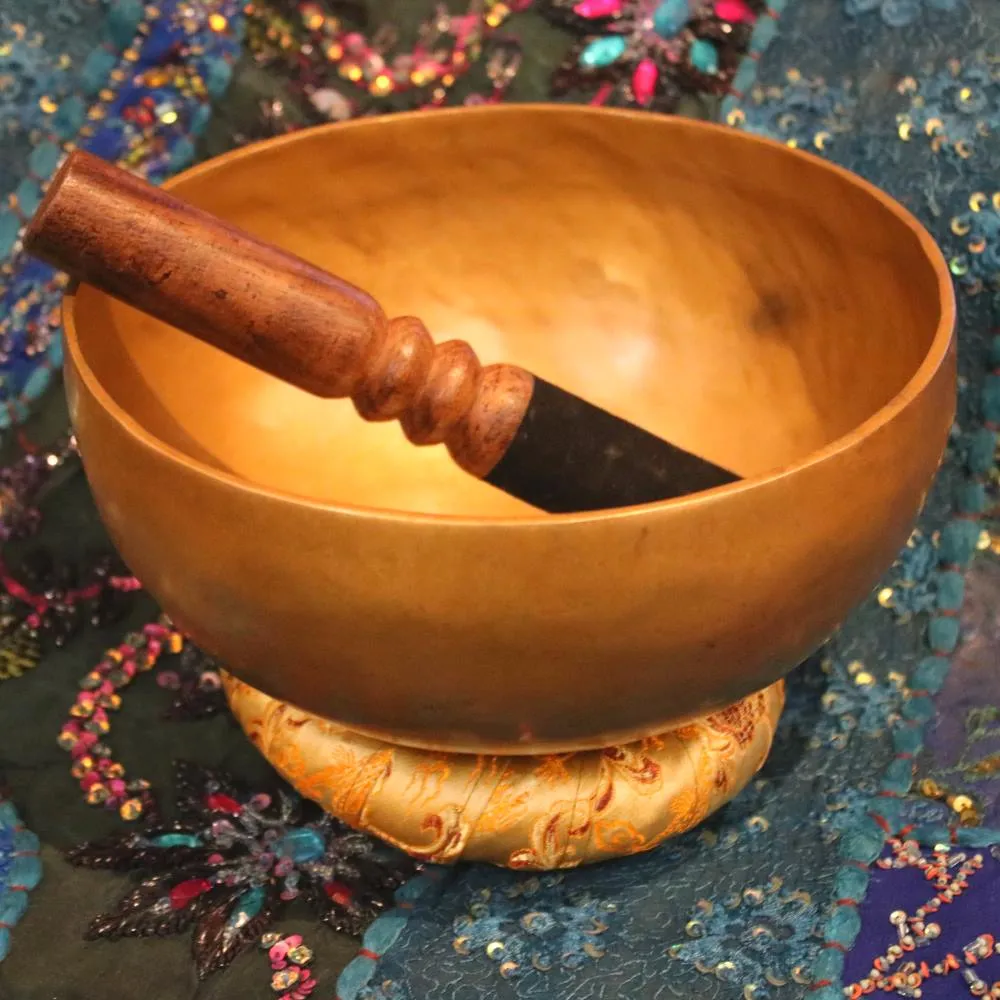 Hand hammered singing bowl