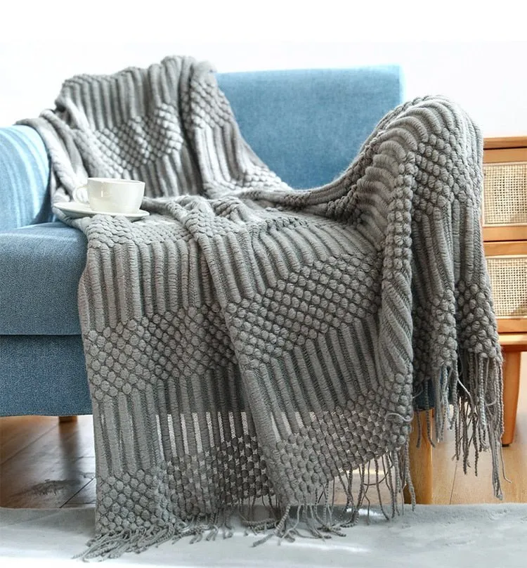 Knitted Blanket With Tassel