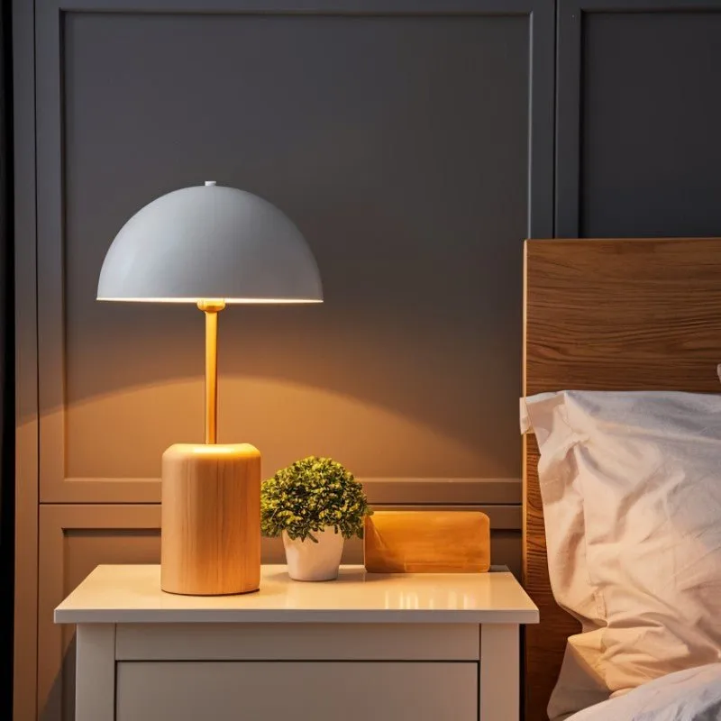 Kroki Table Lamp